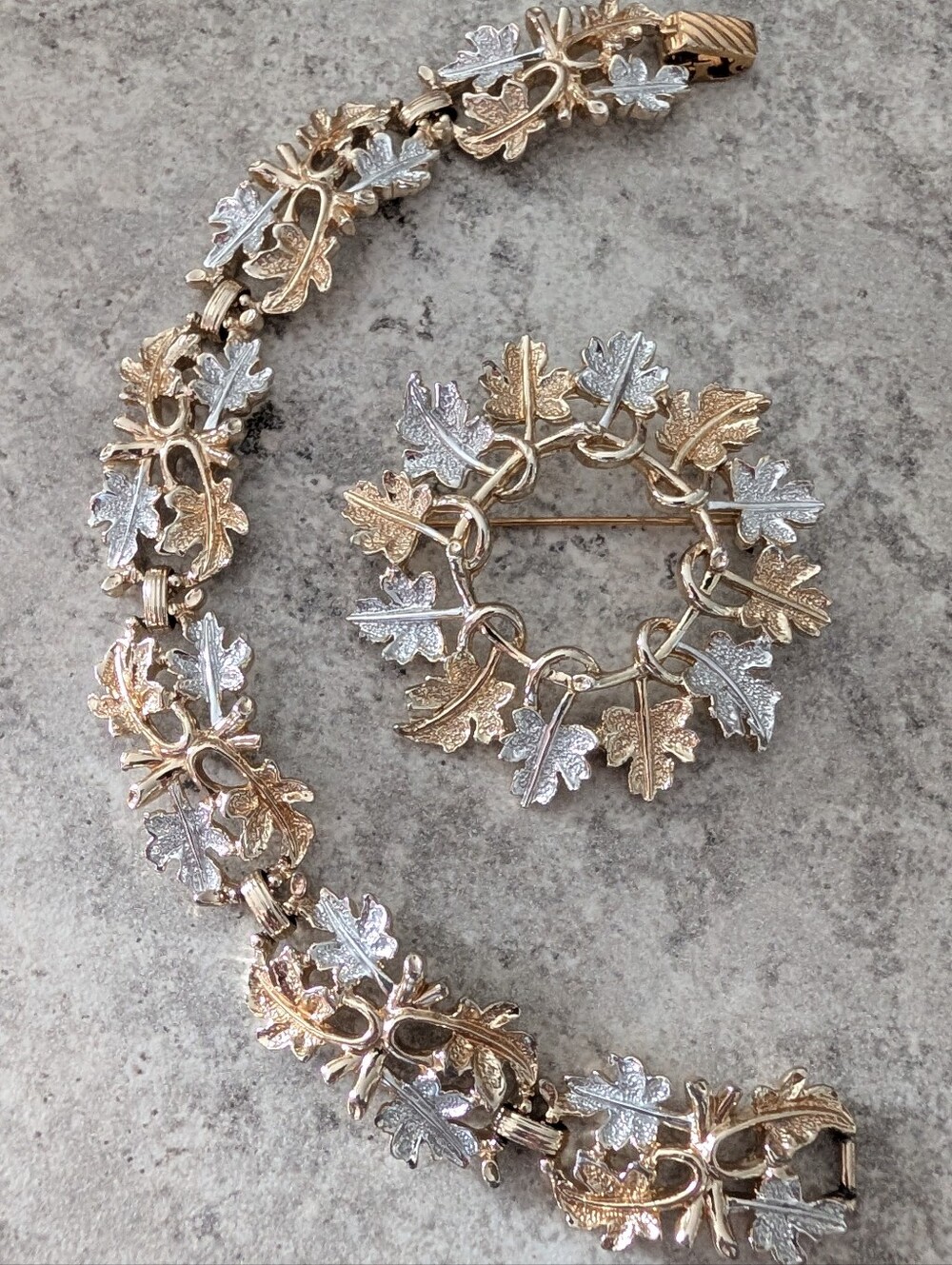 Vintage Sarah Coventry " Garland" Brooch And Bracelet Set
